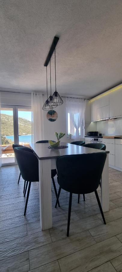 Private Villa By The Sea Жуляна Экстерьер фото