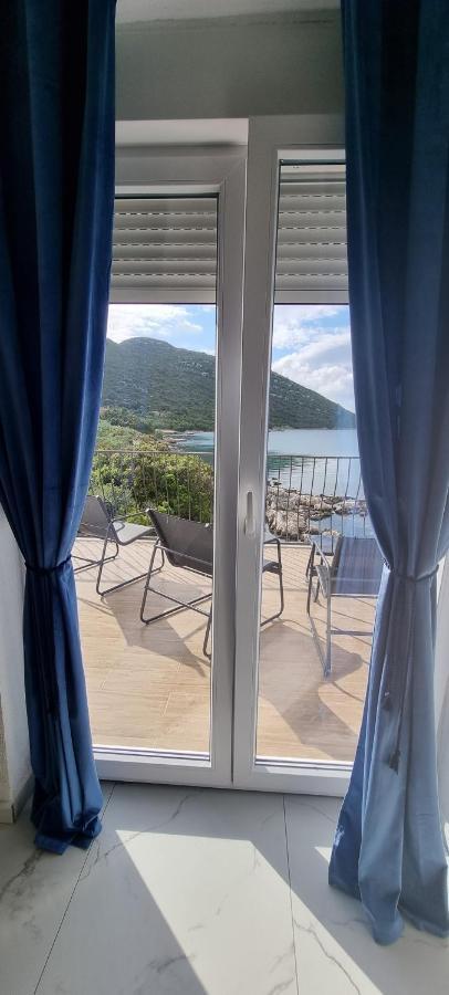 Private Villa By The Sea Жуляна Экстерьер фото